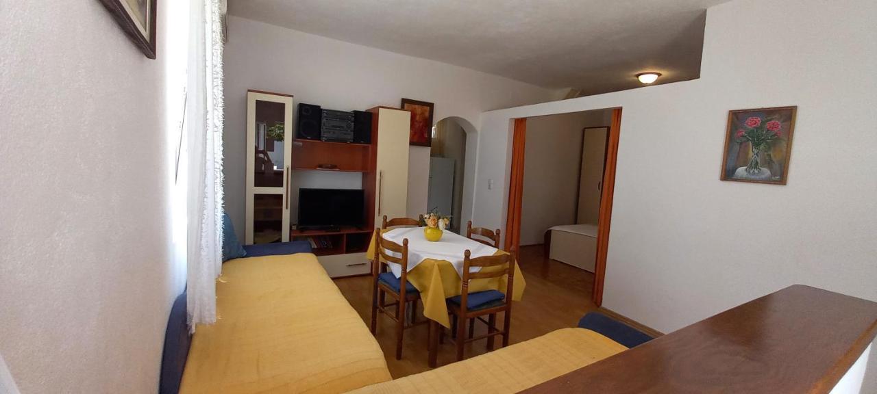 Ivan Apartment *